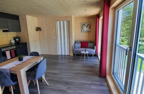 Sils im Domleschg Apartamento | Aktien 11/A=obere Wohnung/B=untere Wohnung