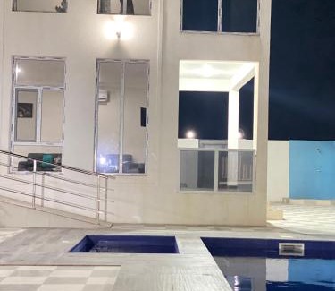 Al Ashkharah Chalet De Esquí | Al Ashkharah Nights Chalate
