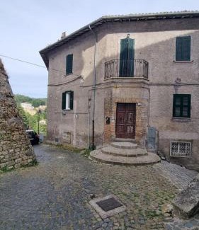 San Vito Romano Apartamento | Al Campanile a stylish new apartment San Vito Romano Rome