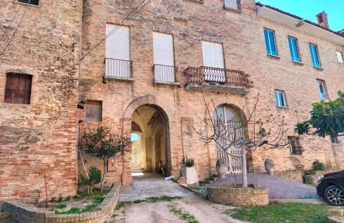 Miglianico Apartamento | Al Castello House by Holiday World