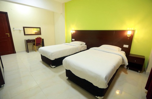 Al Maabilah Hotel | Al Dhiyafa Palace Hotel Apartment