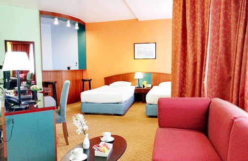 Al Zahiyah Hotel | Al Diar Dana Hotel