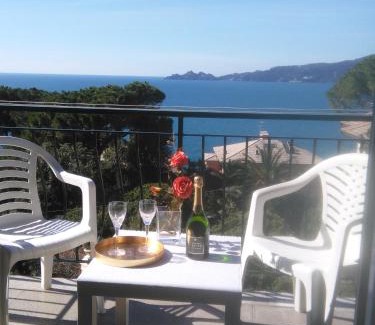 Zoagli Apartamento | AL MARE DAVANTI A PORTOFINO - BY THE SEA IN FRONT of PORTOFINO