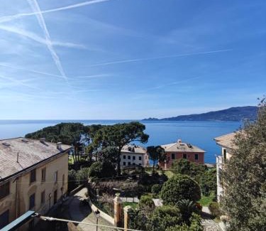 Zoagli Apartamento | AL MARE DAVANTI A PORTOFINO - BY THE SEA IN FRONT of PORTOFINO