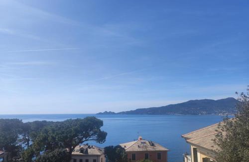 Zoagli Apartamento | AL MARE DAVANTI A PORTOFINO - BY THE SEA IN FRONT of PORTOFINO