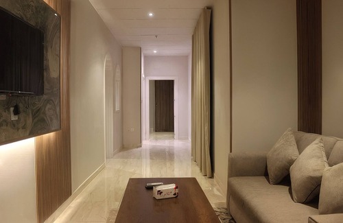 Al Kura Apartamento | AL NESMA SERVICED APARTMENTS
