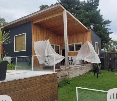 Tandil Casa | al pie de las sierras en villa del lago