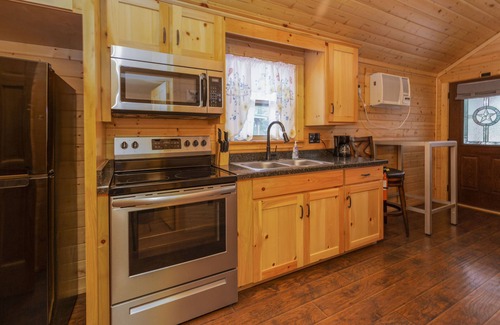 Pipe Creek Otro | Al's Hideaway Cabin and RV Rentals LLC