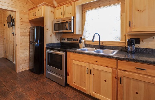 Pipe Creek Otro | Al's Hideaway Cabin and RV Rentals LLC