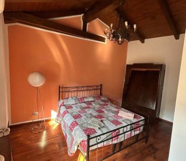 Montemagno Casa | Al Vicolo Uno