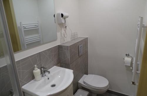 Esztergom Cama Y Desayuno | Alabárdos Panzió és Apartmanház
