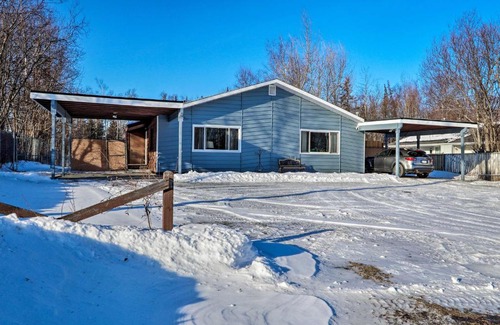 Wasilla Casa | Alaskan Adventure Hub Walk to Wasilla Lake!
