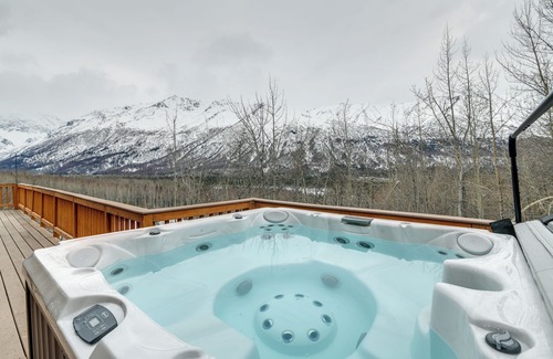 Eagle River Cabaña | Alaskan Mountain Gem With Private Hot Tub & Gym!