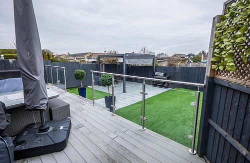 Basildon Casa | Alaya Homes Your Oasis of Comfort and ConveniencenWelcome to Alaya