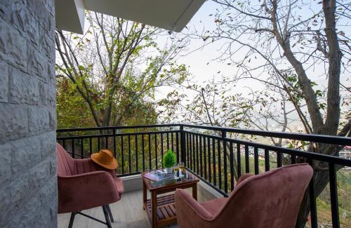 Deoghat Apartamento | Alaya Stays 3 BHK on the First Floor with Gazebo - Walnut Stays