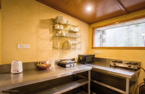 Shimla Hotel | Alaya Stays Luuma Luxury Villa - Hillside 5-BHK Villa Amidst Pines With Garden, Balcony & Lounge