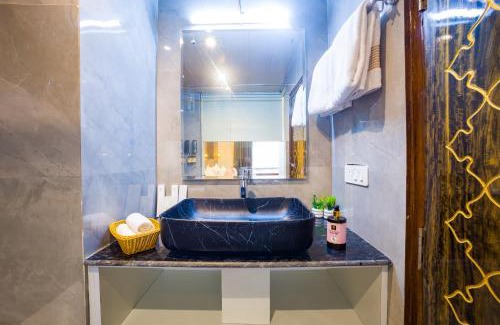 Shimla Apartamento | Alaya Stays Pine Shadow Fuchsia - Hillside Retreat with Restaurant