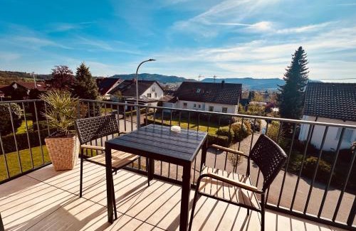 Frommern Apartamento | Alb Appartement - gemütliche Wohnung mit Balkon