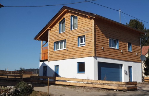 Gemarkung Oberdigisheim Chalet De Esquí | Alb Chalet: Detached vacation home with whirlpool, infrared cabin and wood-burning stove