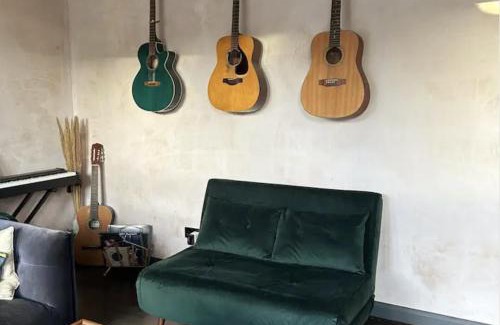 Harlesden Apartamento | Alba's Den - A creative sanctuary in NW10 London