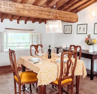 Piano di Conca Apartamento | Alba - Villa Cenami - grande PISCINA con vista