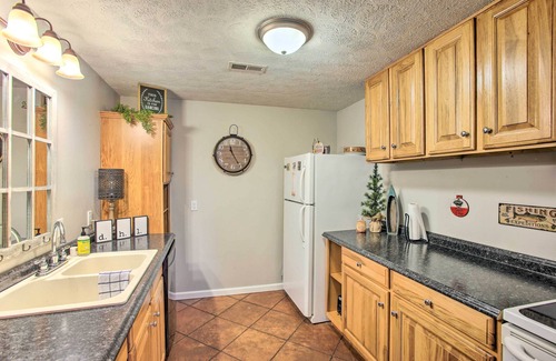 Albany Casa | Albany Home < 1 Mi to Dale Hollow Lake!