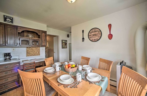 Newtonville Casa | Albany Home w/ Fenced Yard & Patio - Pets Welcome!