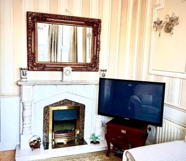 Portrush Hotel | Albany Lodge