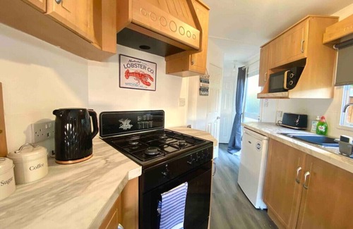 Knott End-on-Sea Casa | Albany Sleeps 4 Caravan Family Camping Lancashire