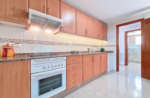 Mar de Cristal Apartamento | Ático. Internet gratis, terraza, piscina comunitaria.