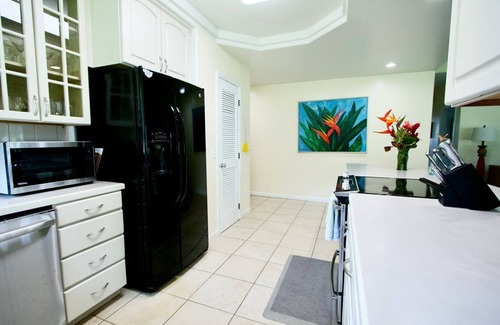 Princeville Casa | Albatross Ohana~Top location~3 bedroom house w/ loft, waterfall views~ small pet