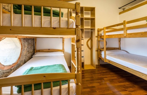 Salas de Pallars Apartamento | Alberg La Solana - 34 - Habitación Cuádruple (4 - 5 Plazas)