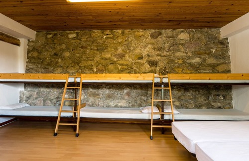 Salas de Pallars Apartamento | Alberg La Solana - B10 - Habitación Para Grupos/Familias (6-8 plazas)
