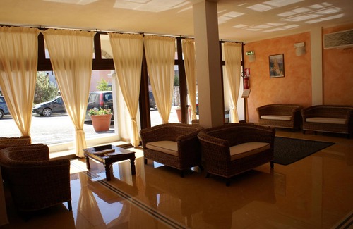 Sos Alinos Hotel | Albergo Residenziale Gli Ontani