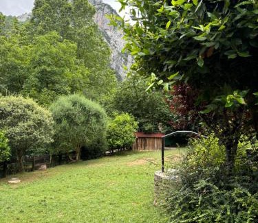 La Hermida Casa | Albergue La HERMIDA