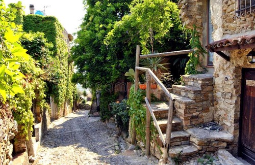 Bussana Apartamento | Albero Maestro on Bussana seaside