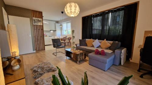 Blejoi Apartamento | Albert Garden Retreat