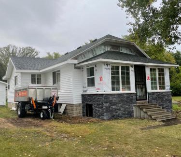 Albert Lea Casa | Albert Lea revival