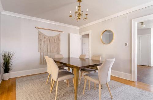 King Casa | Alberta Arts Gem - 2BR - 2BA - Prime Location