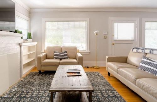 King Casa | Alberta Arts Gem - 2BR - 2BA - Prime Location