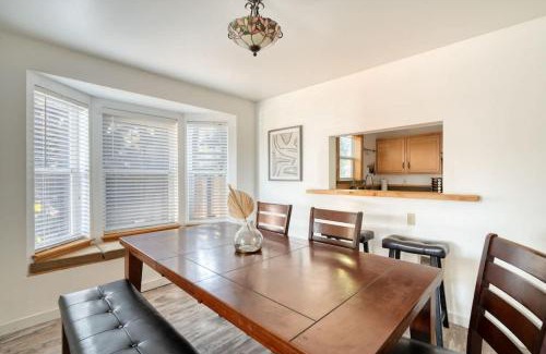 Alberta Arts District Casa | Alberta Arts Luxury Sleeps 4 Walk Score 99