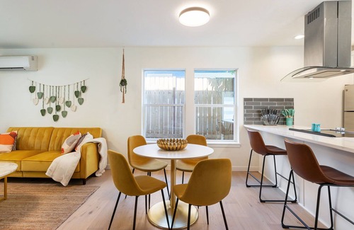 Alberta Arts District Casa | Alberta Short-Term Gem