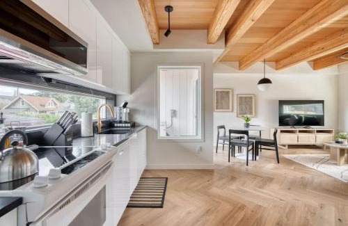 Alberta Arts District Casa | AlbertaArts Happy Place Townhome - 91 WalkScore