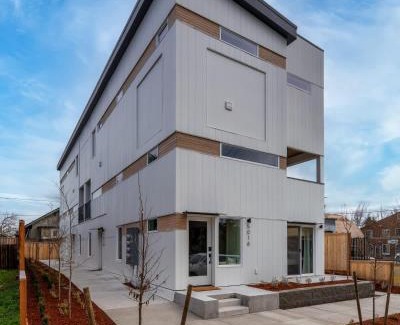 Alberta Arts District Casa | AlbertaArts Happy Place Townhome - 91 WalkScore