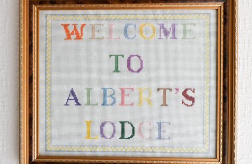 Lincoln Casa | Alberts Lodge