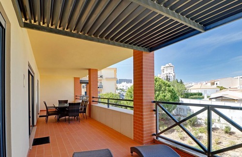 Montechoro Apartamento | Albufeira Corcovada With Pool by Homing