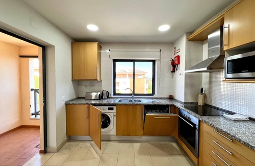 Montechoro Apartamento | Albufeira Modern 3 With Pool by Homing