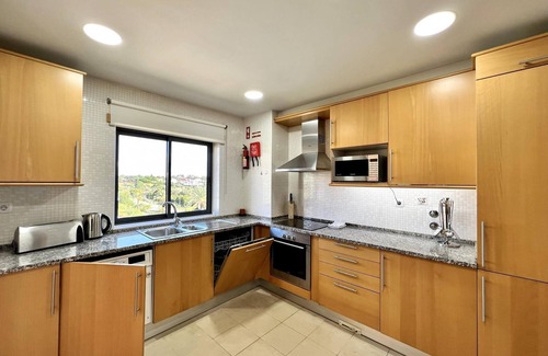 Montechoro Apartamento | Albufeira Modern 3 With Pool by Homing