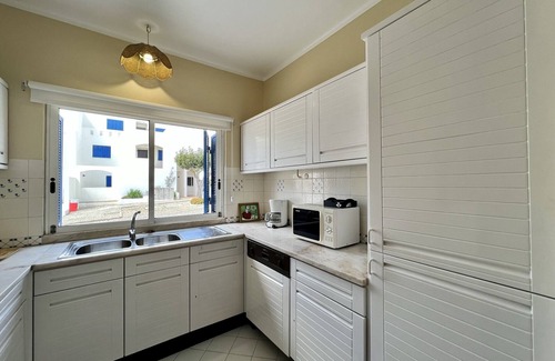 Albufeira Apartamento | Albufeira Sunset With Pool by Homing