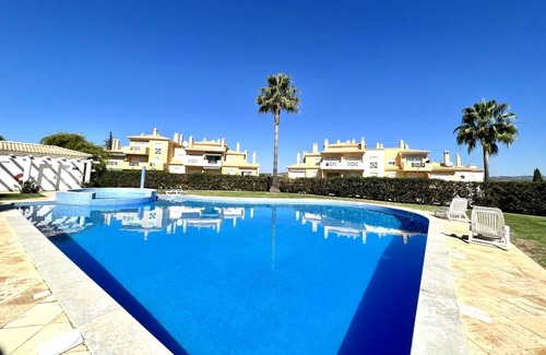 Pata de Baixo Apartamento | Albufeira Countryside View With Pool by Homing